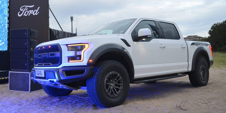 Se lanzó la tremenda Ford F-150 Raptor: precio confirmado y entrega desde febrero