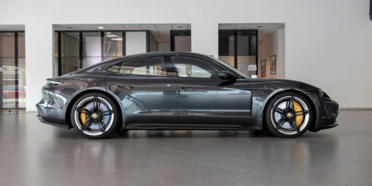 El Porsche Taycan 100% eléctrico ya está en Argentina (qué precio!)