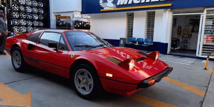 Esta tremenda Ferrari calzó neumáticos nuevos en Mendoza: conocela