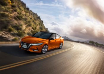 Se lanzó el nuevo y deportivo Nissan Sentra con este precio y versiones