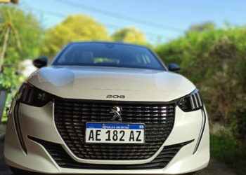 Test Drive: probamos en Buenos Aires el nuevo Peugeot 208 pero en versión Feline