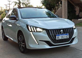 Peugeot 208, precios renovados.