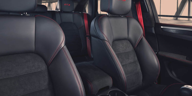 Porsche Macan GTS 2021 interior