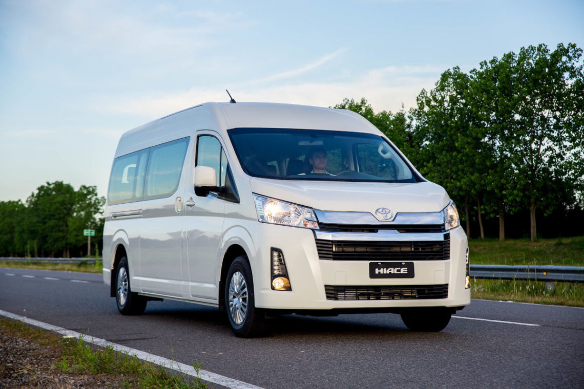 Toyota presenta la nueva Hiace para pasajeros (precio y versiones)