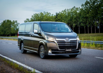 Toyota Hiace Wagon 2021