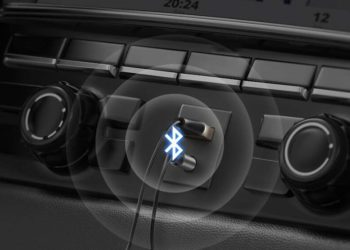 Novedad: un dispositivo económico para tener Bluetooth en el auto desde el celular