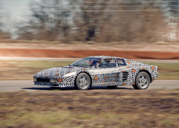 ¿Es posible mejorar aún más el Ferrari Testarossa? una empresa suiza tiene la respuesta