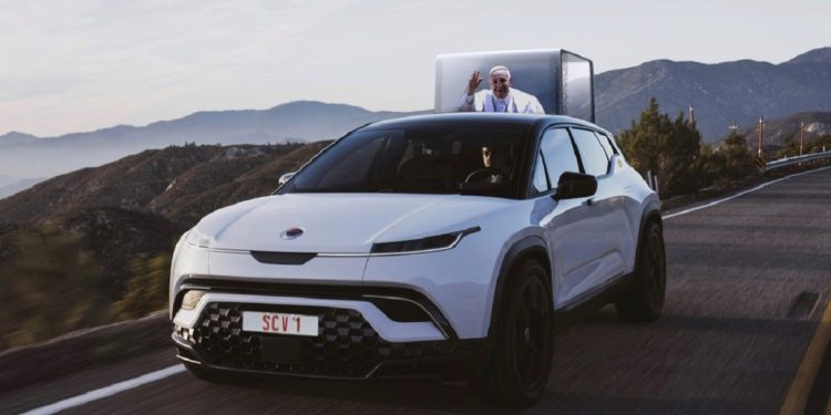 Papamóvil Fisker Ocean eléctrico