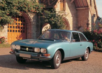 Una nave: Peugeot 504 versión Coupé (De colección)