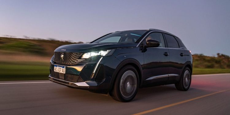 Lanzan los nuevos Peugeot 3008 y 5008 2021 en Argentina (precios)