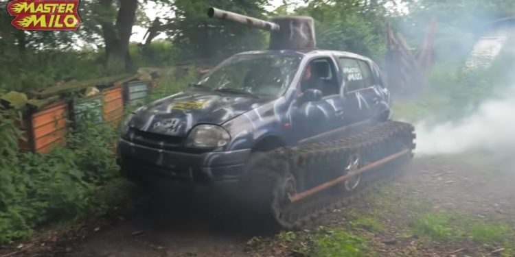 Renault Clio Tanque