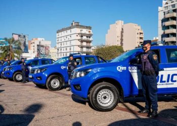 Nissan Argentina entregó 120 nuevas Frontier a la Policía de Córdoba__01