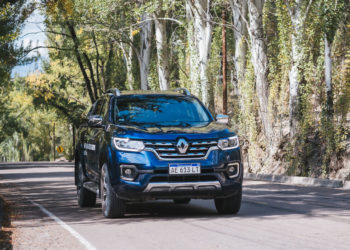 La Renault Alaskan festeja su primer año con promo y entrega inmediata