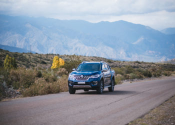 La Renault Alaskan festeja su primer año con promo y entrega inmediata