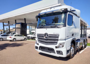 Yacopini MB Camiones Actros 2548
