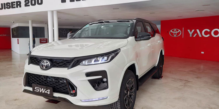 Toyota SW4 GR-S: el nuevo SUV del Gazoo Racing está en Mendoza y te lo presentamos