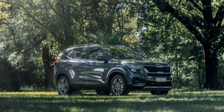 Kia presenta su nuevo logo con el lanzamiento del Kia Seltos