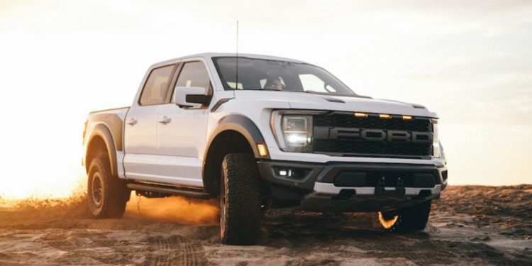 Las camionetas llegan a la costa en el verano 2022