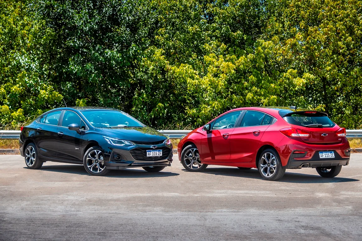 Chevrolet Cruze RS y Cruze Midnight - Foto 2(1)