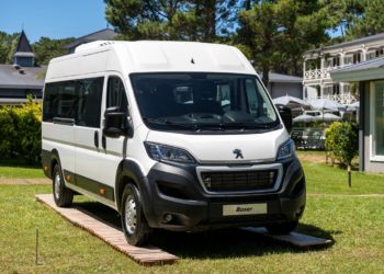 Peugeot Boxer y Citroën Jumper se lanzan en versión Minibus