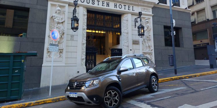 Renault Duster Iconic: doble test drive a la espera de la Oroch