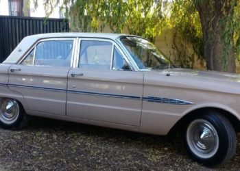 Ford Falcon Deluxe
