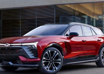 ¿Qué diferencia hay entre los autos híbridos y eléctricos?