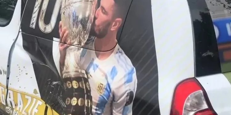 Este es el Renault Clio con el sello de Rodrigo De Paul