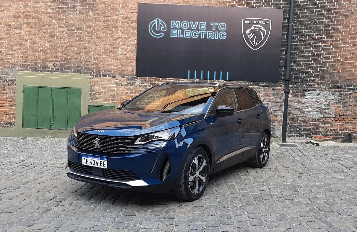 Peugeot 3008 Hybrid4: primer contacto en Argentina