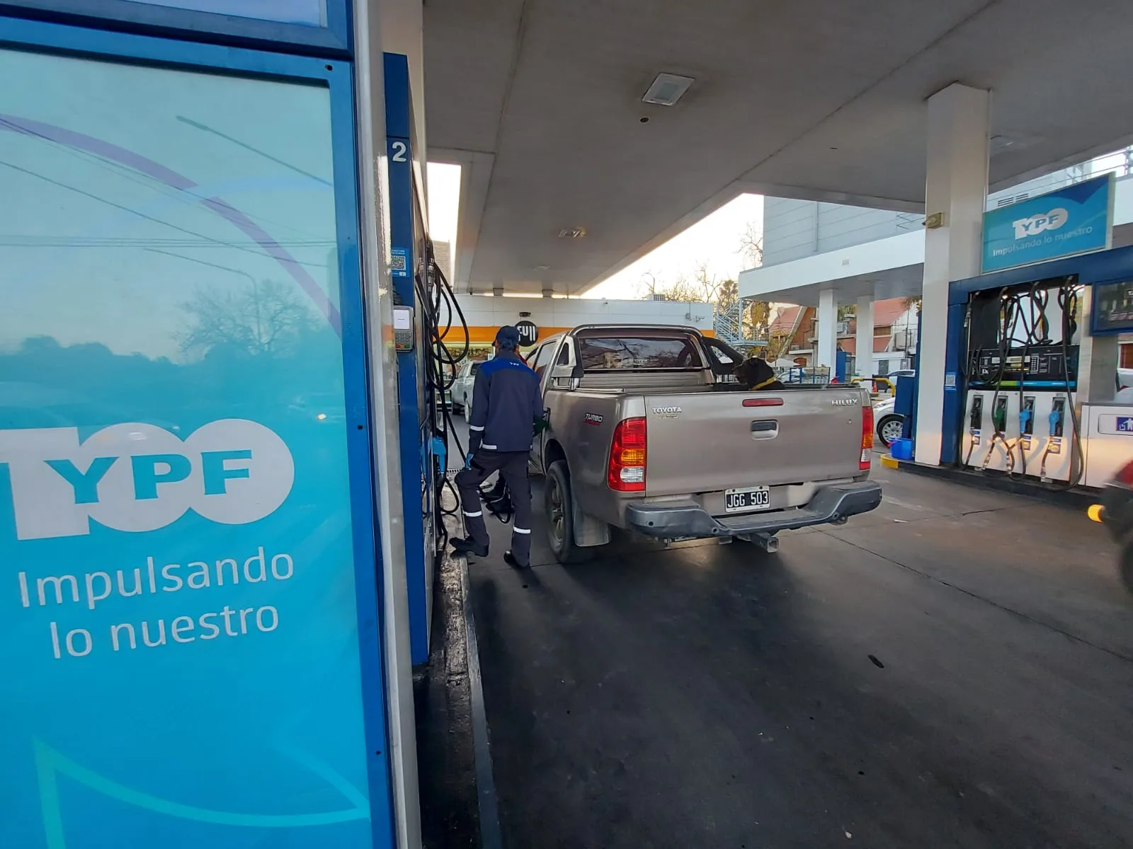 inflación: precio mensual en nafta o gasoil para autos o camionetas