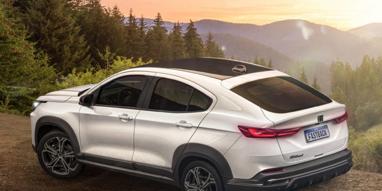 Fiat Fastback 2023