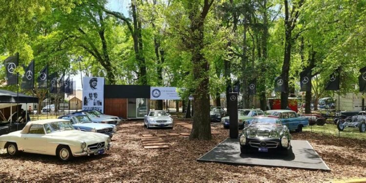 Mercedes-Benz da el presente en AutoClásica con un ejército de clásicos de lujo