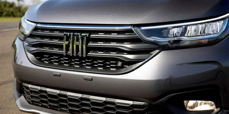 Pickup Fiat: la marca italiana no se queda atrás y prueba su camioneta