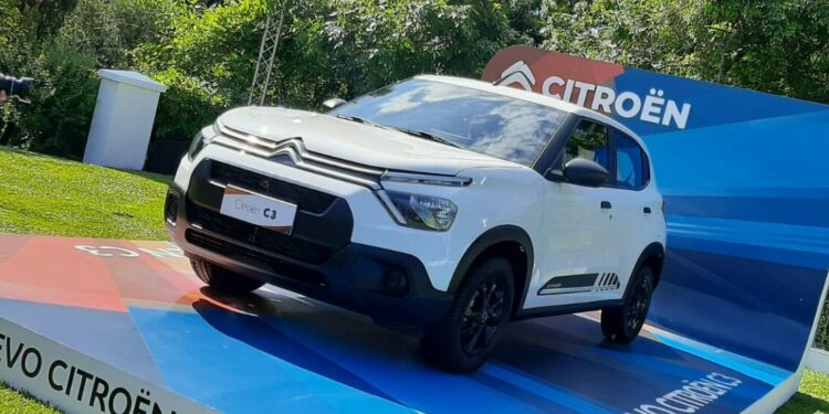 Duelo de económicos: nuevo Citroën C3 frente a Mobi y Etios
