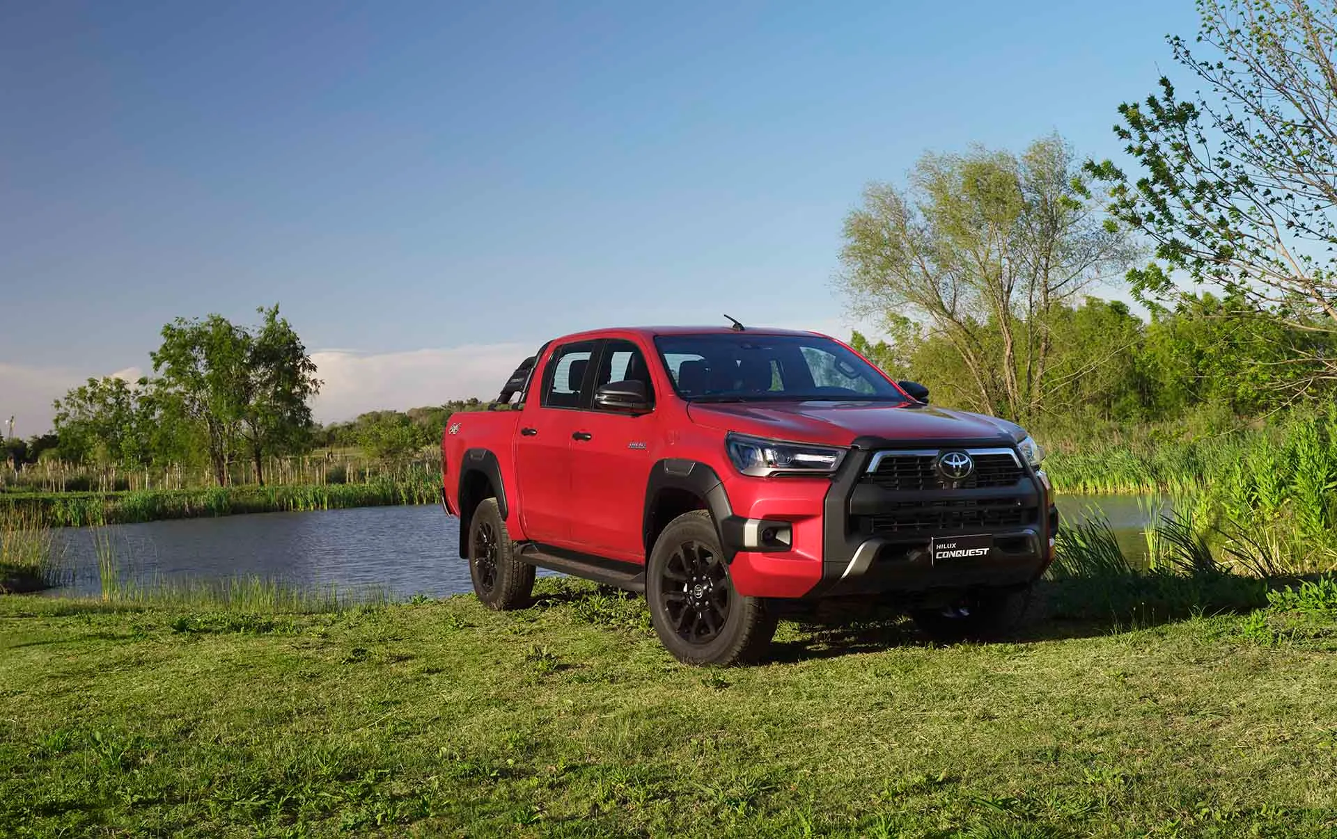 Toyota lanza Hilux Conquest, la nueva versión aventurera de la pickup