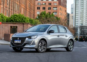 Peugeot 208, precios renovados.