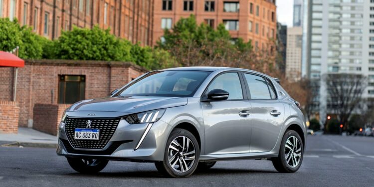 Peugeot 208, precios renovados.