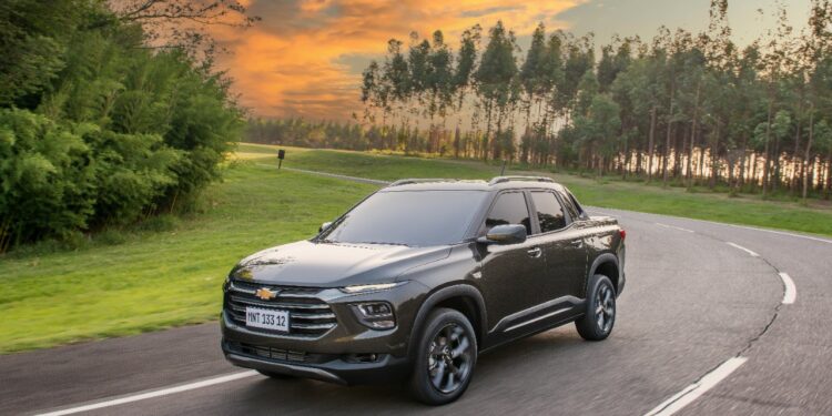 Chevrolet Montana (3)