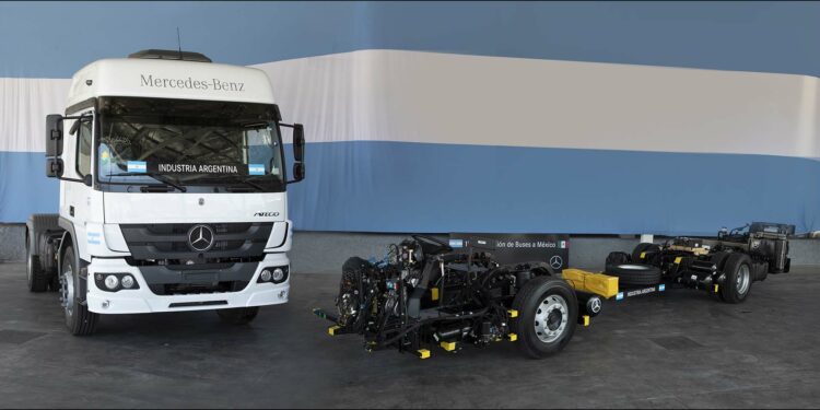 Mercedes-Benz Camiones y Buses anunció una importante inversión en el país