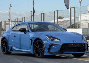Toyota lanzó en el país al picante y nuevo GR86