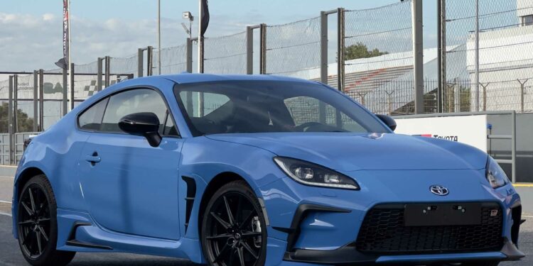 Toyota lanzó en el país al picante y nuevo GR86