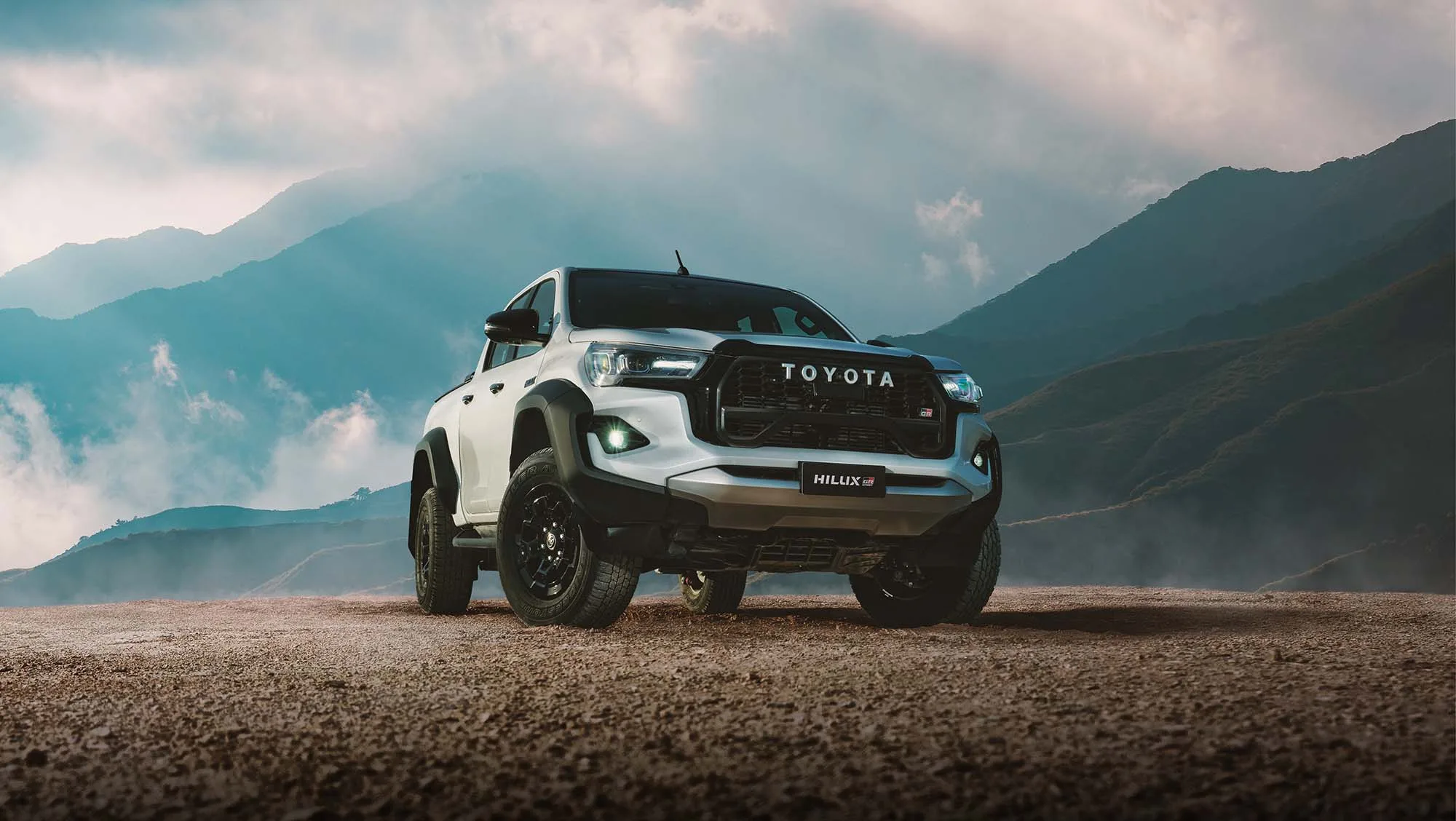 Hilux GR SPORT (5)