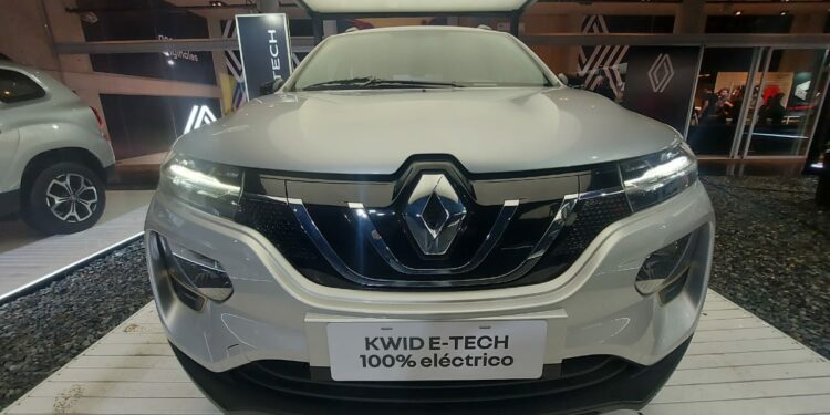 Renault Kwid e-Tech llega a la Argentina junto a Megane y Kangoo