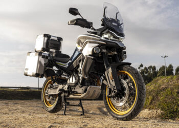 CFMoto 800MT: llegó a la Argentina con este precio oficial