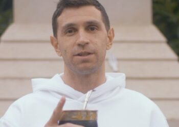 Dibu Martínez y Ford se unen para realizar proyectos solidarios