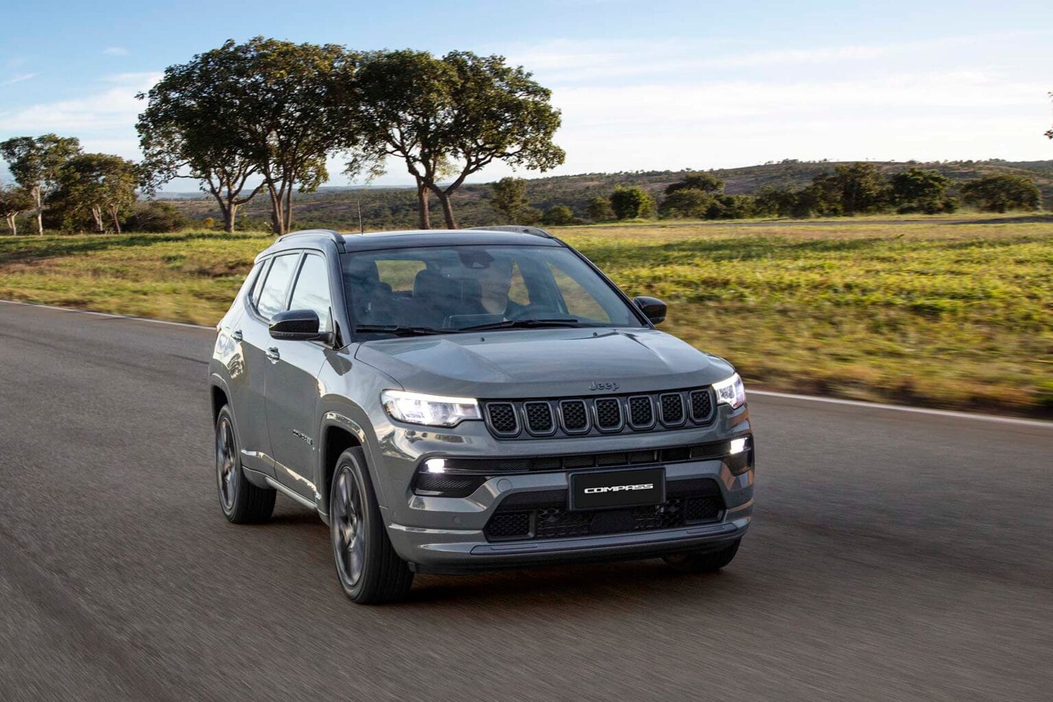 Jeep lanza la Serie-S para Compass y Renegade: detalles y precios