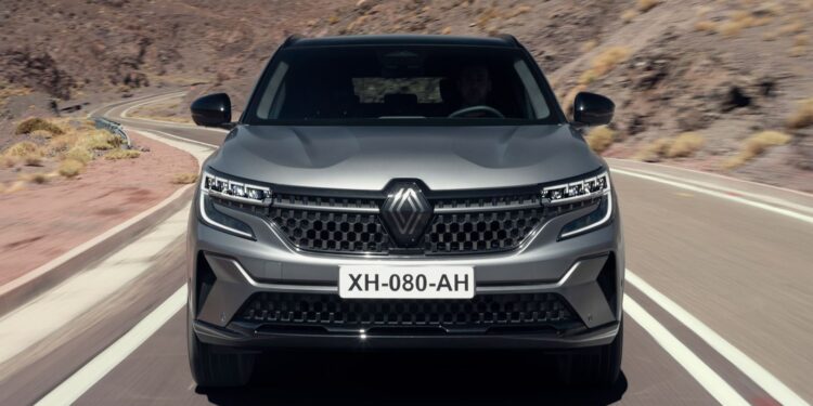 Renault Austral coupé: el SUV alta gama del Rombo descubierto en Europa
