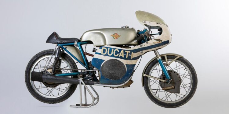 Se subastará la mítica Ducati 125 de 1960 perteneciente al gran Mike Hailwood