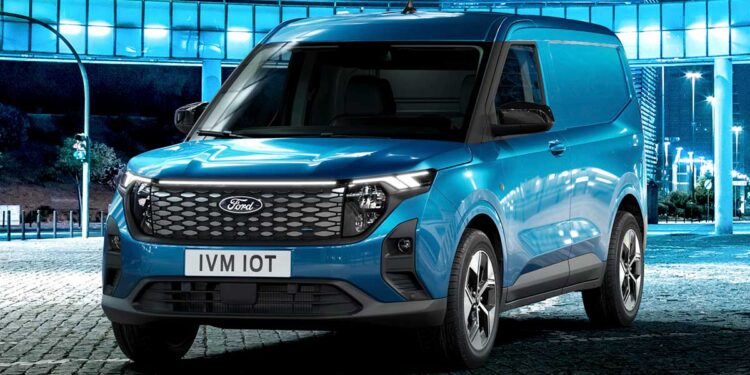 Ford Transit Courier: la opción eléctrica que enfrenta a la Renault Kangoo Z.E.