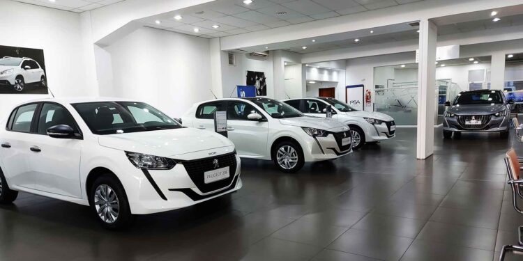 Peugeot-208-Roma-Autos